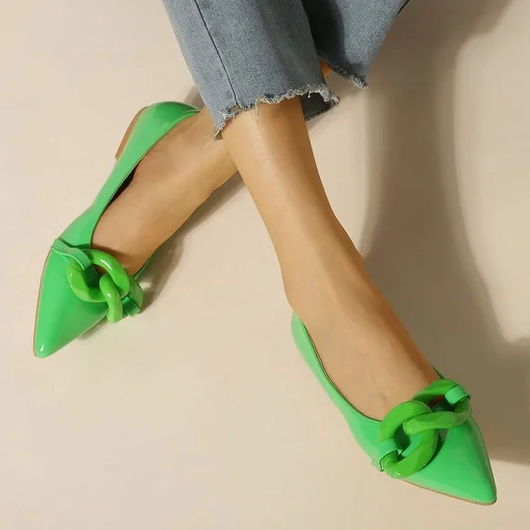 VIBRANT PATENT LEATHER CHAIN TRIM POINTED TOE BALLET FLATS - GREEN - Picture 2 of 9